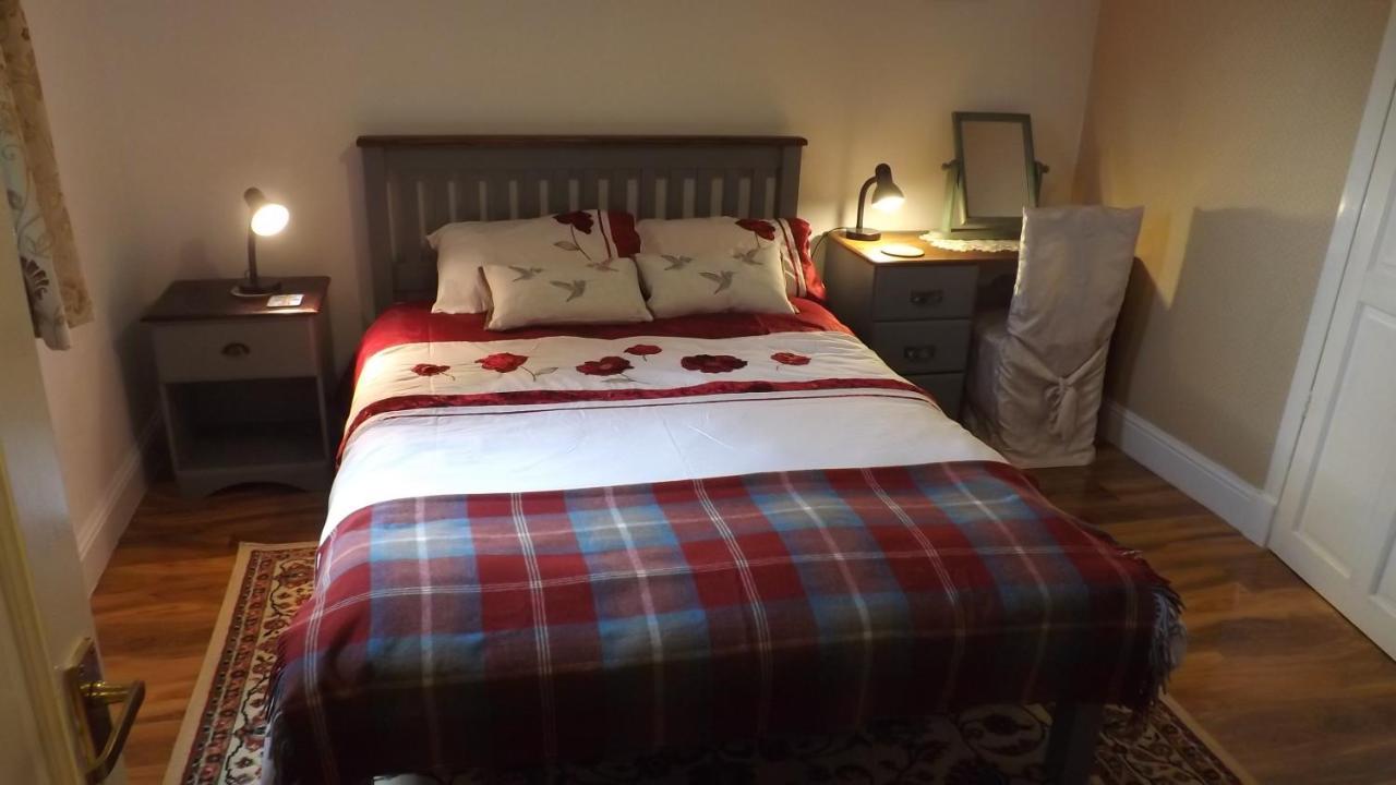 Small Cosy Bothy Dingwall Bagian luar foto
